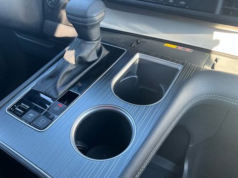 Used 2025 Toyota Sienna LE image 20