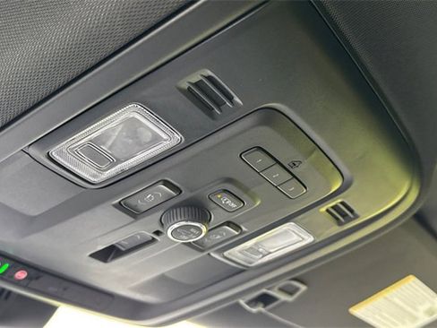 Used 2024 Chevrolet Tahoe Premier image 25