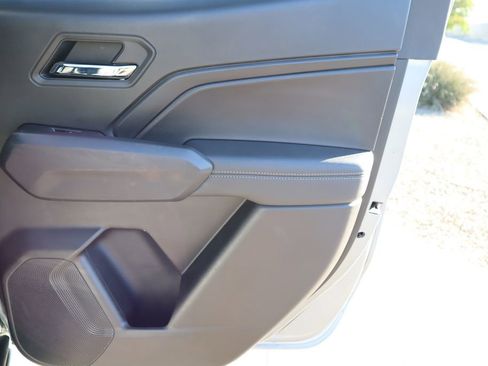 Used 2023 Chevrolet Colorado LT w/ LT Convenience Package image 26