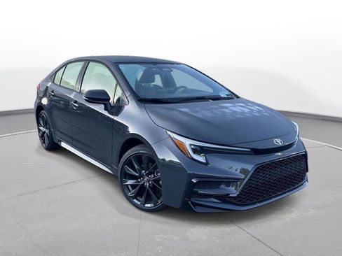 Used 2026 Toyota Corolla SE FWD image 4