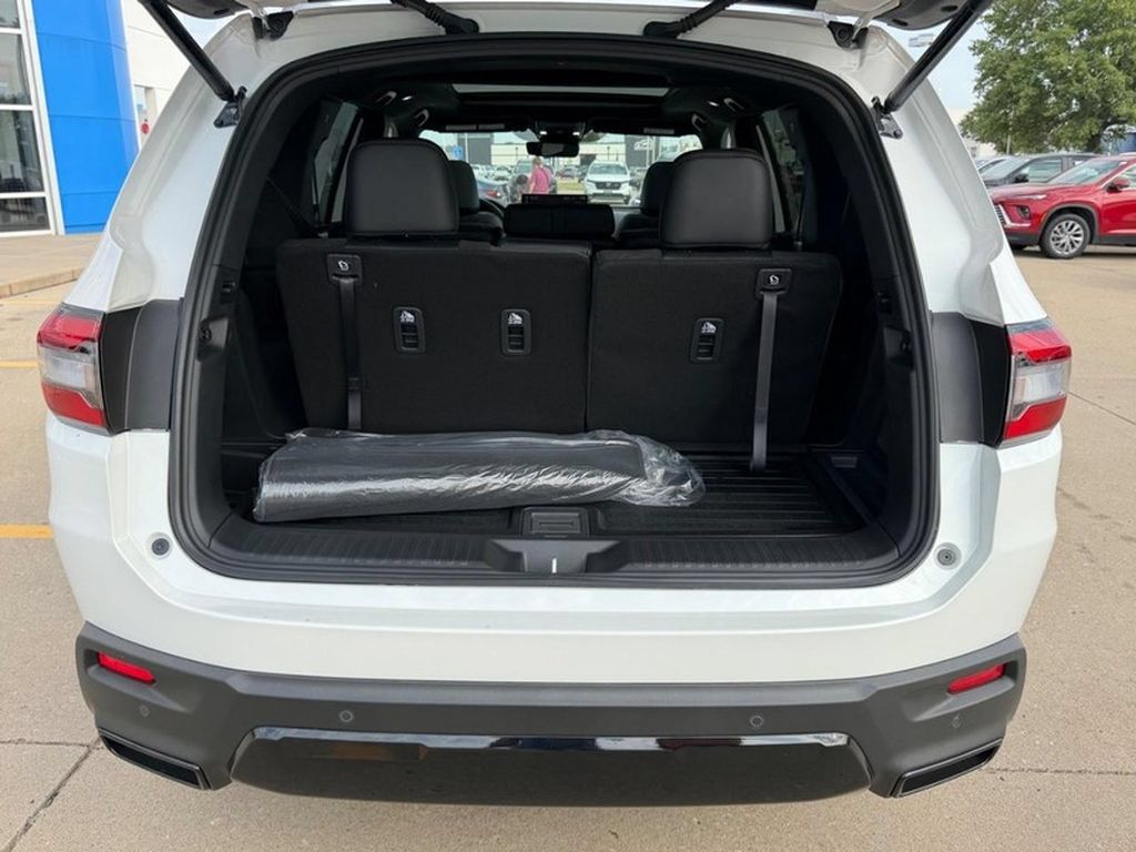 New 2026 Honda Pilot Black Edition image 4