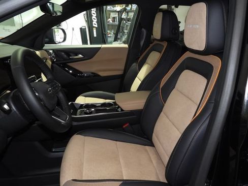 New 2026 Chevrolet Equinox ACTIV w/ Convenience Package III FWD image 30