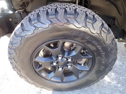 Used 2021 Jeep Wrangler Unlimited Sport image 11