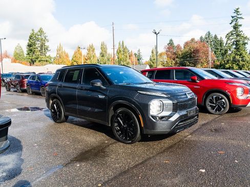 Used 2025 Mitsubishi Outlander SEL Black Edition image 25