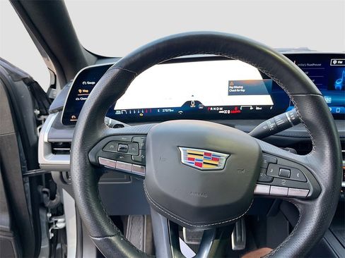 Used 2025 Cadillac XT4 Sport image 11