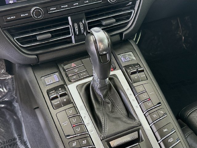 Used 2021 Porsche Macan GTS w/ Premium Package Plus (PF9) AWD/4WD image 19