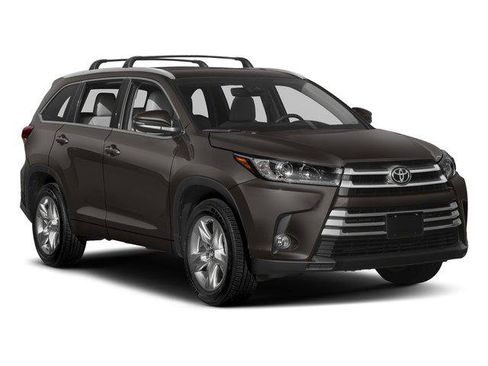 Certified 2017 Toyota Highlander Limited AWD/4WD image 6