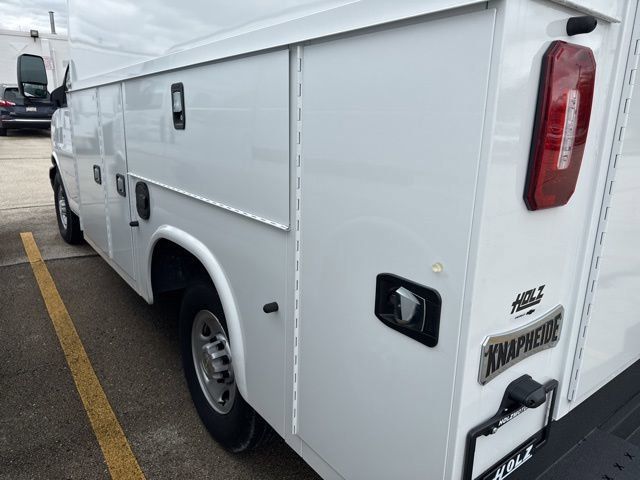 New 2025 Chevrolet Express 3500 w/ Power Convenience Package RWD image 6