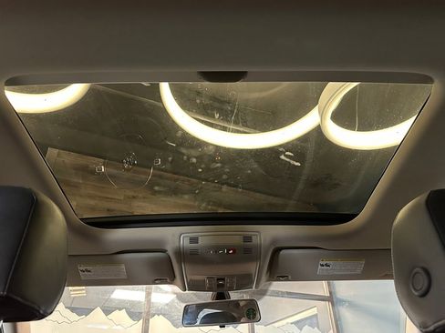 Used 2021 Volkswagen Jetta SE w/ SE Cold Weather Package image 22