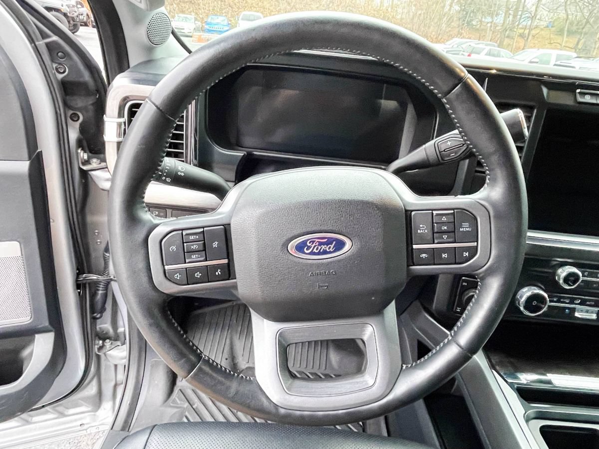 Used 2023 Ford F250 Lariat w/ Sport Appearance Package AWD/4WD image 12