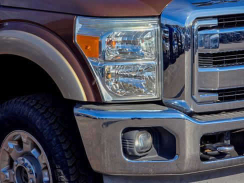 Used 2012 Ford F250 Lariat w/ Chrome Pkg image 8