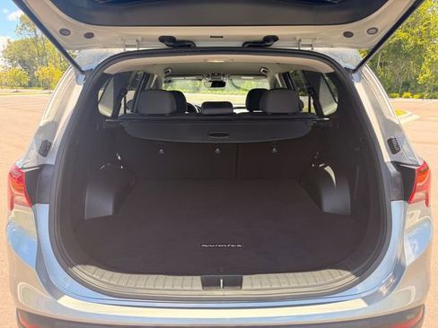 Used 2022 Hyundai Santa Fe SEL FWD image 11