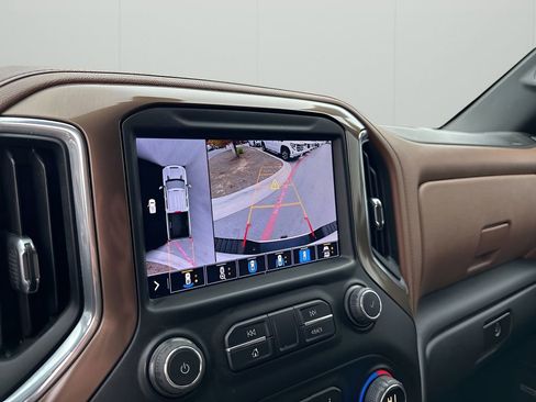 Used 2021 Chevrolet Silverado 2500 High Country w/ Z71 Off-Road Package image 37