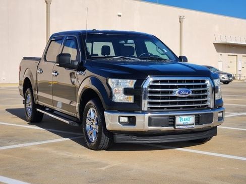 Used 2017 Ford F150 XLT w/ Equipment Group 302A Luxury image 3
