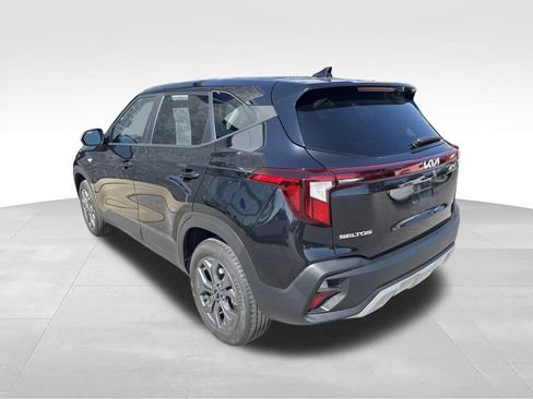 Used 2024 Kia Seltos LX AWD/4WD image 4