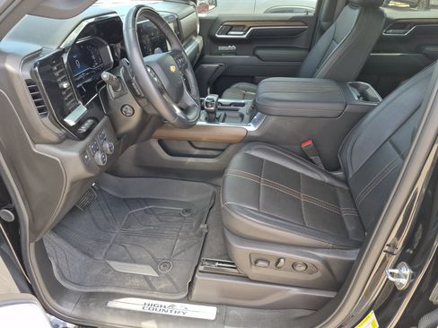 Used 2024 Chevrolet Silverado 1500 High Country AWD/4WD image 11