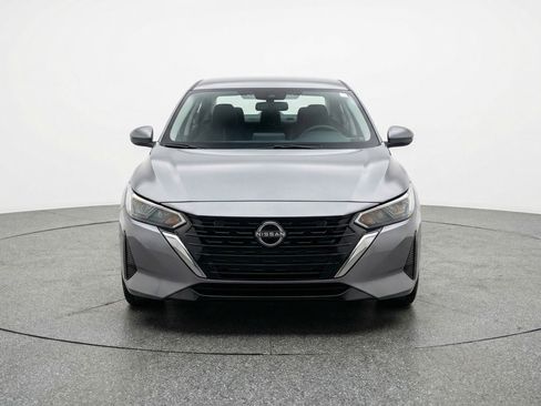 Used 2025 Nissan Sentra SV FWD image 2