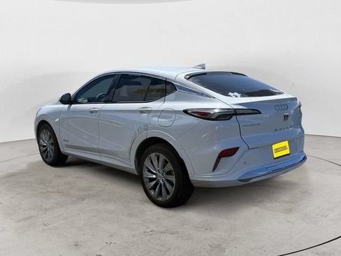 Used 2025 Buick Envista Avenir FWD image 3