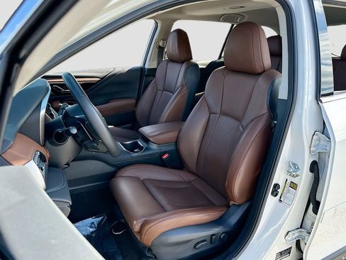 Used 2021 Subaru Outback Touring w/ Popular Package #2 image 22