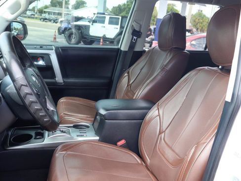 Used 2014 Toyota 4Runner SR5 RWD image 14
