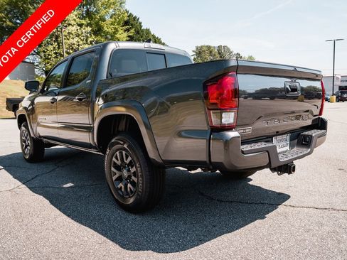 Used 2022 Toyota Tacoma SR5 w/ Technology Package RWD image 5
