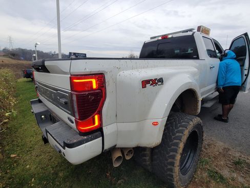 Used 2022 Ford F450 Limited w/ FX4 Off-Road Package image 6