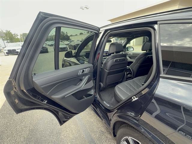 Used 2024 BMW X5 xDrive50e w/ M Sport Package AWD/4WD image 25