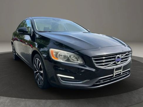 Used 2015 Volvo S60 T5 Premier image 3