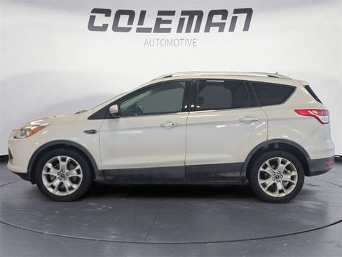 Used 2016 Ford Escape Titanium image 2