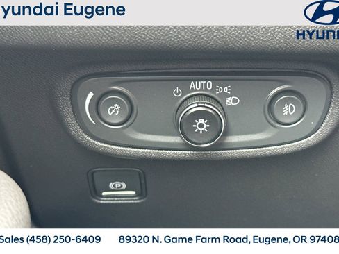 Used 2022 GMC Terrain SLT image 36