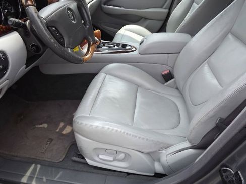 Used 2004 Jaguar XJ8 RWD image 10