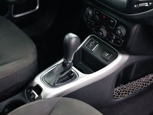 Used 2018 Jeep Compass Sport w/ Tech Group image 21