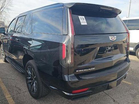 Used 2023 Cadillac Escalade ESV Sport image 7