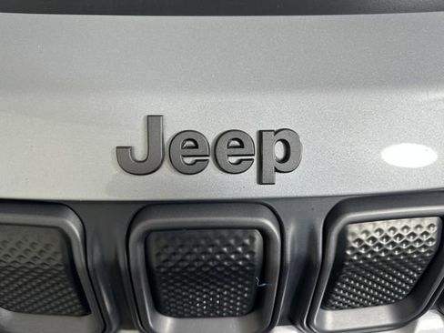 Used 2022 Jeep Compass Trailhawk w/ Sun and Sound Group image 9