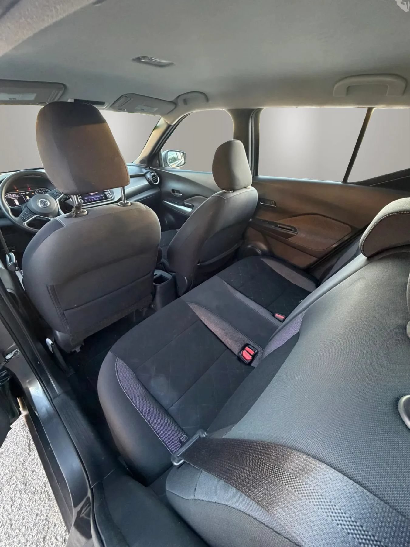 Used 2019 Nissan Kicks SV FWD image 14