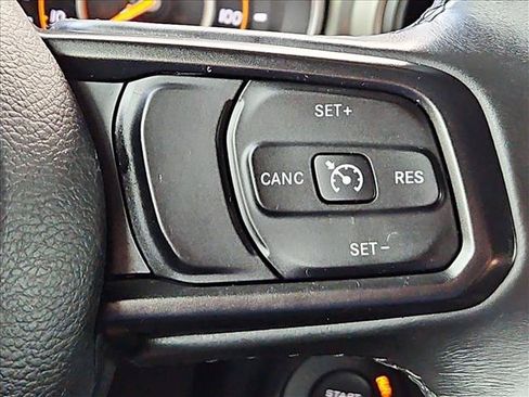 Used 2018 Jeep Wrangler Unlimited Sport S AWD/4WD image 25