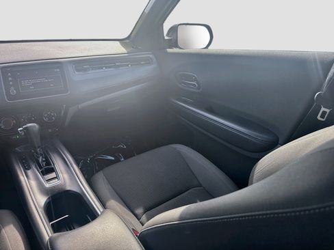 Used 2021 Honda HR-V Sport image 18
