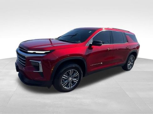 Used 2026 Chevrolet Traverse LT w/ Driver Confidence Package AWD/4WD image 4