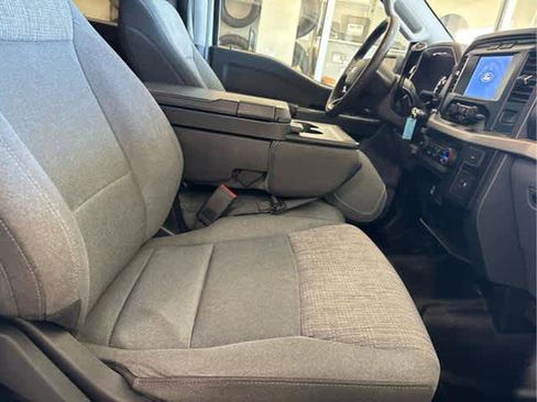 Used 2021 Ford F150 XLT image 38