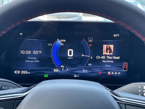 New 2025 Chevrolet Blazer EV RS image 24