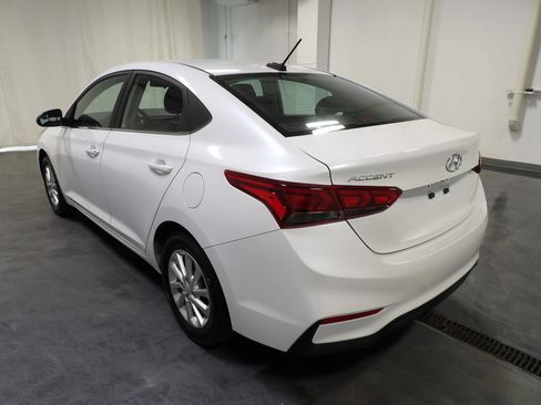 Used 2022 Hyundai Accent SEL FWD image 6