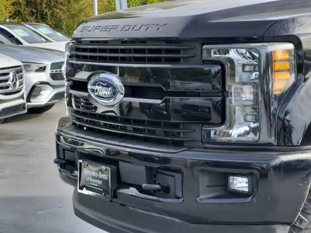 Used 2019 Ford F350 Lariat w/ Lariat Ultimate Package AWD/4WD image 11