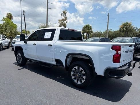 Used 2025 Chevrolet Silverado 2500 Custom w/ Custom Value Package AWD/4WD image 4
