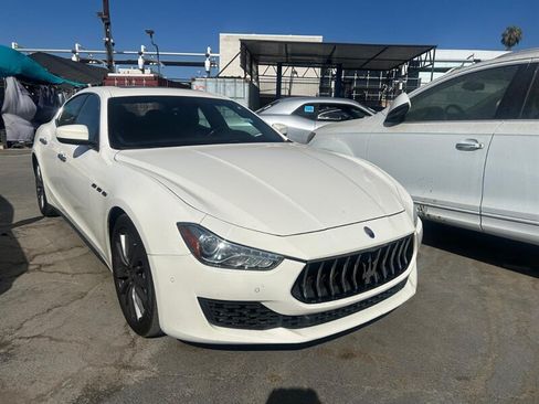 Used 2020 Maserati Ghibli RWD image 2