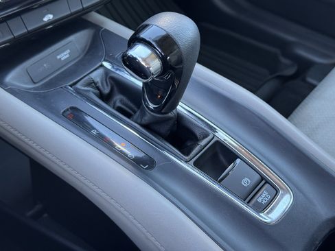 Used 2019 Honda HR-V LX image 28