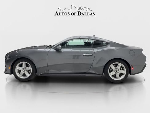 Used 2026 Ford Mustang Premium RWD image 6