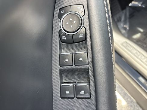 Used 2025 Ford Mustang Mach-E Premium AWD/4WD image 17