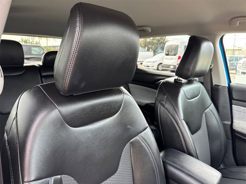 Used 2022 Jeep Compass Latitude image 15