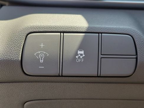 New 2026 Hyundai Elantra Sport FWD image 18