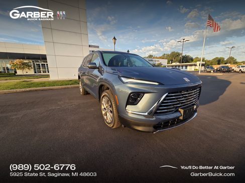 Used 2025 Buick Enclave Preferred AWD/4WD image 1